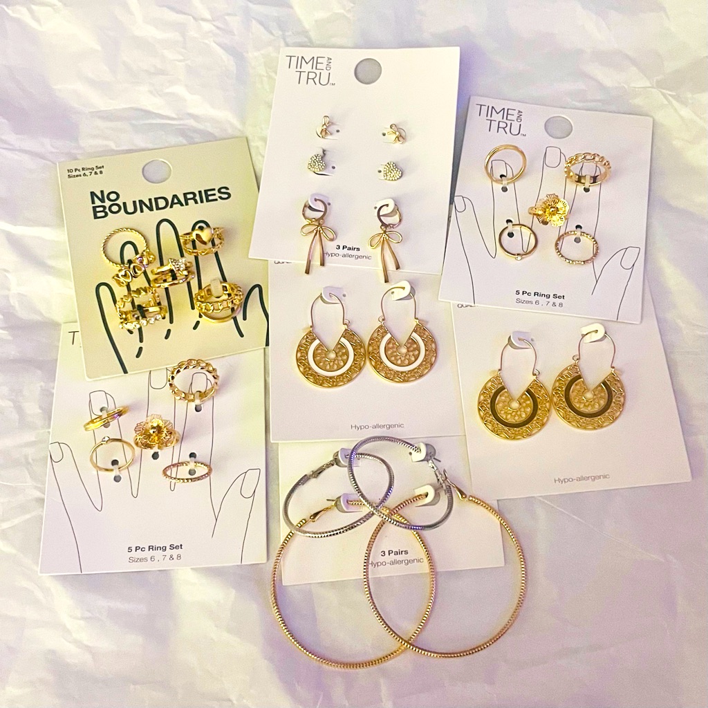 New Women’s Rings & Earrings Bundle